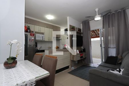 Sala de apartamento à venda com 2 quartos, 65m² em Itaquera, São Paulo