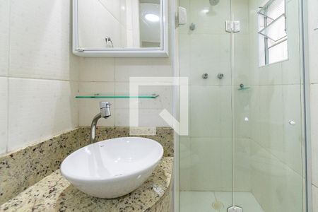 Banheiro de kitnet/studio para alugar com 1 quarto, 20m² em Vila Alexandria, São Paulo