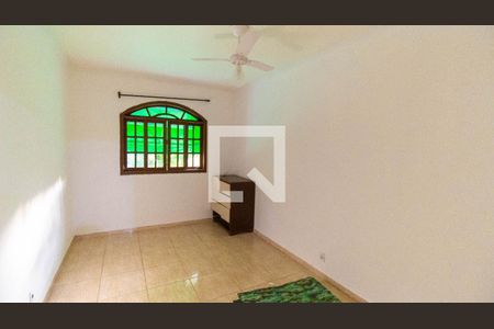 Quarto  de casa à venda com 3 quartos, 680m² em Itaipu, Niterói