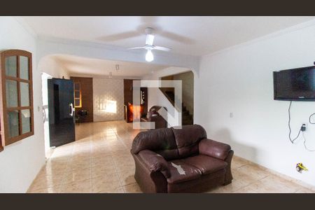 Sala de casa à venda com 3 quartos, 680m² em Itaipu, Niterói
