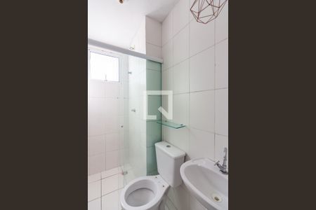 Banheiro de apartamento para alugar com 2 quartos, 48m² em Padroeira, Osasco