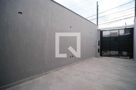 Garagem de casa à venda com 2 quartos, 79m² em Vila Uniao (zona Leste), São Paulo