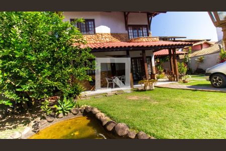 Área  Externa de casa à venda com 3 quartos, 490m² em Camboinhas, Niterói