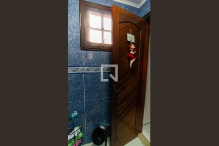 Banheiro de casa à venda com 3 quartos, 490m² em Camboinhas, Niterói