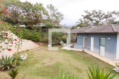 Quintal de casa de condomínio à venda com 3 quartos, 268m² em Casa Branca, Brumadinho