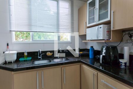 Cozinha de casa de condomínio à venda com 3 quartos, 268m² em Casa Branca, Brumadinho