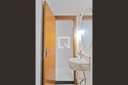 Lavabo de casa à venda com 3 quartos, 110m² em Parque Sao Domingos, São Paulo