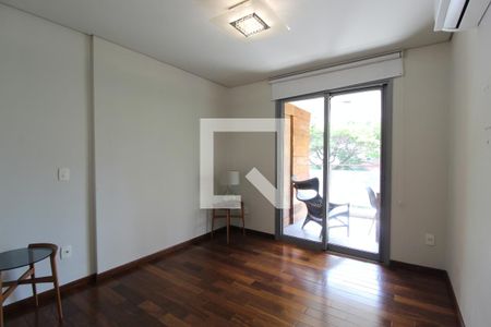 Suíte de apartamento à venda com 1 quarto, 109m² em Vila Nova Conceição, São Paulo