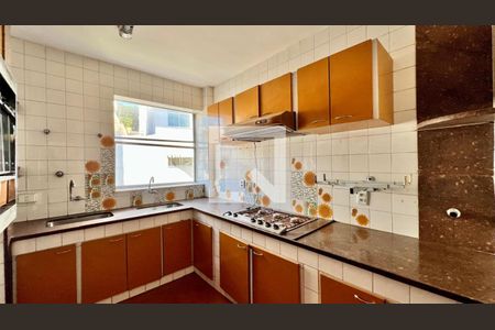 Cozinha de apartamento à venda com 4 quartos, 380m² em Santa Lúcia, Belo Horizonte