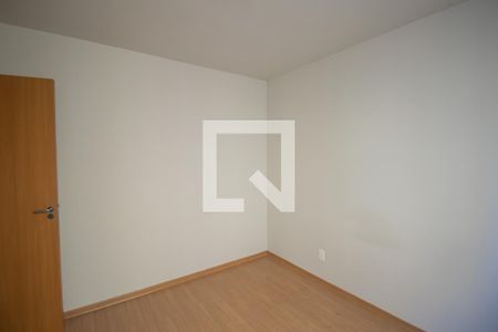 Quarto 2 de apartamento para alugar com 2 quartos, 42m² em Vila Lage, São Gonçalo