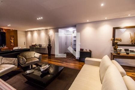 Sala de TV de apartamento para alugar com 3 quartos, 243m² em Alphaville Industrial, Barueri