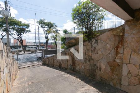Garagem de casa à venda com 5 quartos, 1000m² em São Luiz, Belo Horizonte