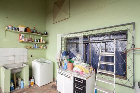 Área de Serviço de casa à venda com 3 quartos, 290m² em Santa Monica, Belo Horizonte