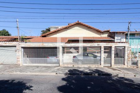 Fachada de casa à venda com 3 quartos, 290m² em Santa Monica, Belo Horizonte