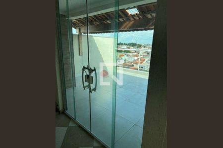 Casa à venda com 3 quartos, 136m² em Vila Domitila, São Paulo