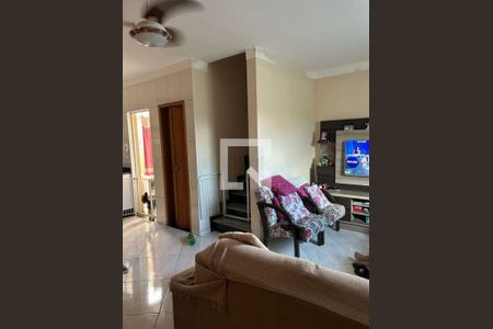 Casa à venda com 3 quartos, 136m² em Vila Domitila, São Paulo