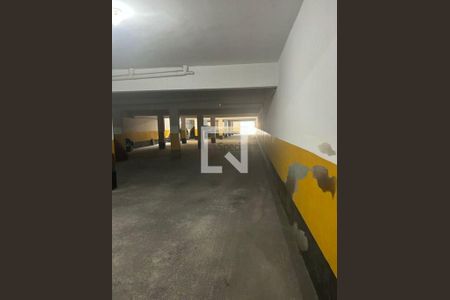 Casa à venda com 3 quartos, 136m² em Vila Domitila, São Paulo