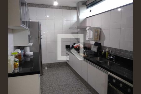 Casa para alugar com 4 quartos, 351m² em Alto Caiçaras, Belo Horizonte