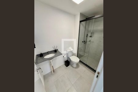Banheiro de apartamento à venda com 2 quartos, 50m² em Morro Santana, Porto Alegre