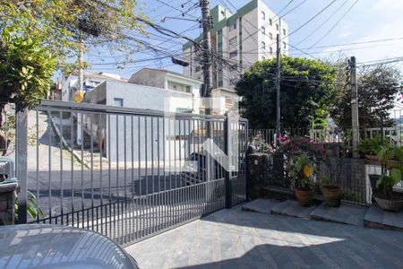 Garagem de casa à venda com 5 quartos, 201m² em Vila Mazzei, São Paulo