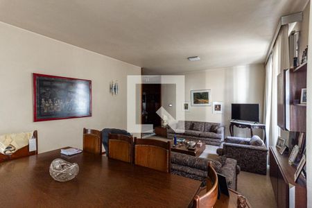 Sala de apartamento à venda com 3 quartos, 180m² em Higienópolis, São Paulo