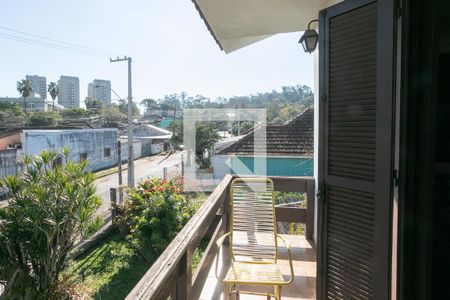 Sacada Suite de casa à venda com 5 quartos, 700m² em Jardim Carvalho, Porto Alegre