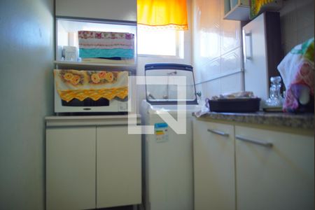 Cozinha e Área de Serviço de apartamento à venda com 2 quartos, 60m² em Jardim Itu, Porto Alegre