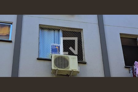 Placa de apartamento à venda com 2 quartos, 60m² em Jardim Itu, Porto Alegre