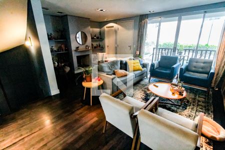 Sala de casa de condomínio à venda com 3 quartos, 343m² em Vila Andrade, São Paulo