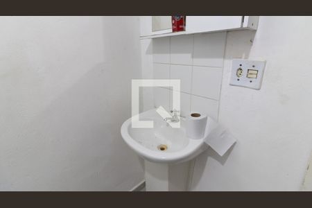 Banheiro de apartamento à venda com 2 quartos, 56m² em Jardim Maringa, São Paulo