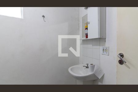 Banheiro de apartamento à venda com 2 quartos, 56m² em Jardim Maringa, São Paulo