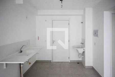 Sala/Cozinha de apartamento para alugar com 2 quartos, 35m² em Vila Graciosa, São Paulo