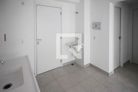 Sala/Cozinha de apartamento para alugar com 2 quartos, 35m² em Vila Graciosa, São Paulo