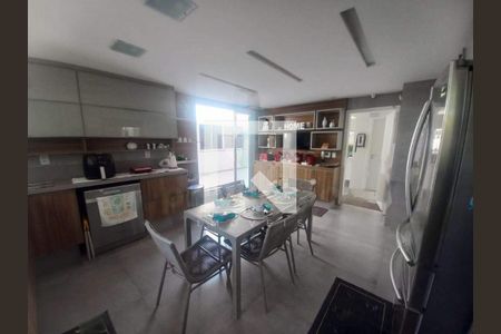 Casa à venda com 5 quartos, 429m² em Barra da Tijuca, Rio de Janeiro