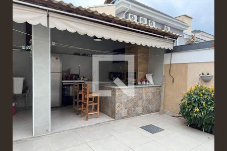 Casa à venda com 5 quartos, 320m² em Recreio dos Bandeirantes, Rio de Janeiro