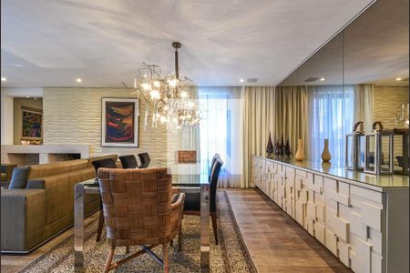Apartamento à venda com 3 quartos, 240m² em Cerqueira César, São Paulo