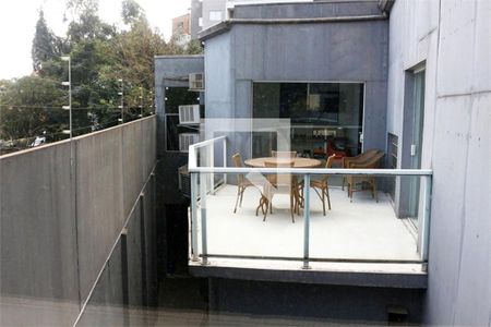 Casa à venda com 1 quarto, 550m² em Vila Andrade, São Paulo