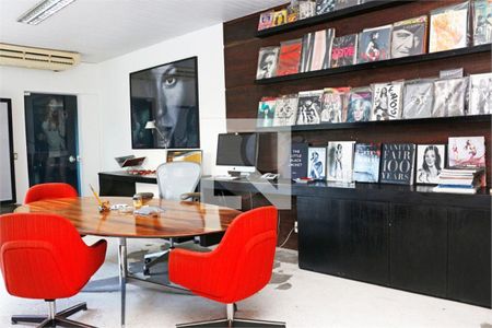 Casa à venda com 1 quarto, 550m² em Vila Andrade, São Paulo