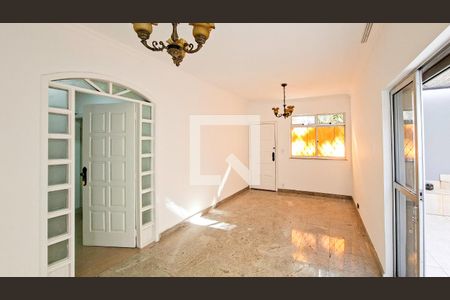 Sala de apartamento para alugar com 3 quartos, 150m² em Santo Antônio, Belo Horizonte
