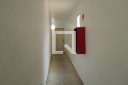 Corredor de apartamento à venda com 1 quarto, 43m² em Agronomia, Porto Alegre