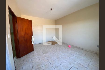 Quarto de apartamento para alugar com 2 quartos, 170m² em Pilares, Rio de Janeiro