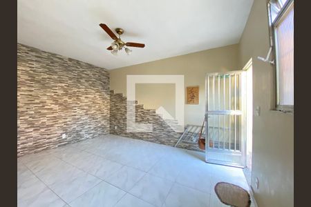 Sala de apartamento para alugar com 2 quartos, 170m² em Pilares, Rio de Janeiro