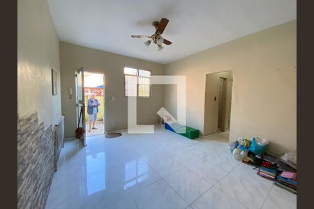 Sala de apartamento para alugar com 2 quartos, 170m² em Pilares, Rio de Janeiro