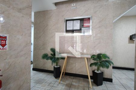 Hall de entrada de apartamento à venda com 2 quartos, 55m² em Taquara, Rio de Janeiro