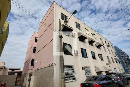 Fachada do bloco de apartamento à venda com 2 quartos, 55m² em Taquara, Rio de Janeiro