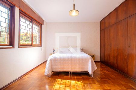 Casa à venda com 3 quartos, 220m² em Jardim Marajoara, São Paulo