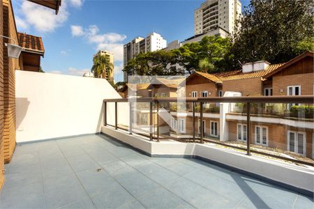 Casa à venda com 4 quartos, 315m² em Santo Amaro, São Paulo