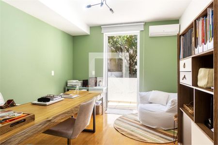 Casa à venda com 4 quartos, 315m² em Santo Amaro, São Paulo