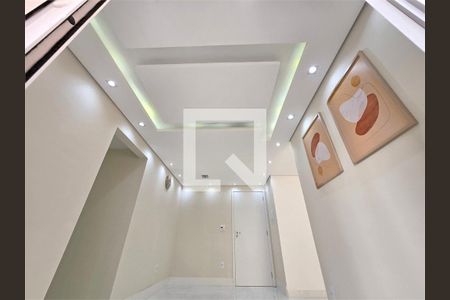 Apartamento à venda com 2 quartos, 90m² em Vila Carmosina, São Paulo