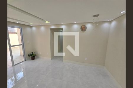 Apartamento à venda com 2 quartos, 90m² em Vila Carmosina, São Paulo
